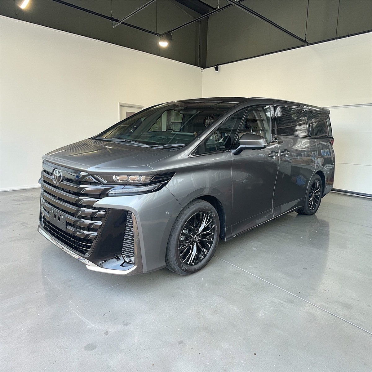トヨタ　ヴェルファイア　Zプレミア　新車　改良モデル　ご成約済み